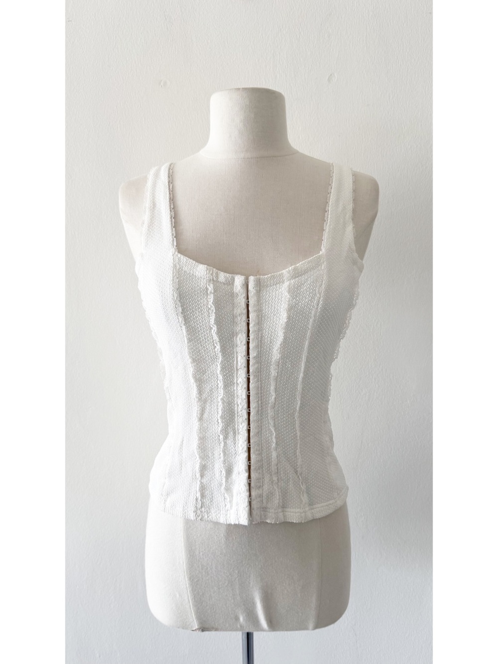 Vintage Y2K Rayure Paris White Fitted Textured Front Clasp Top Size 42